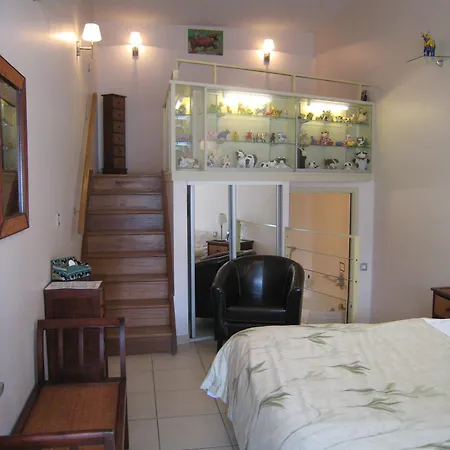 Hotel Le Manoir Aux Vaches 3*