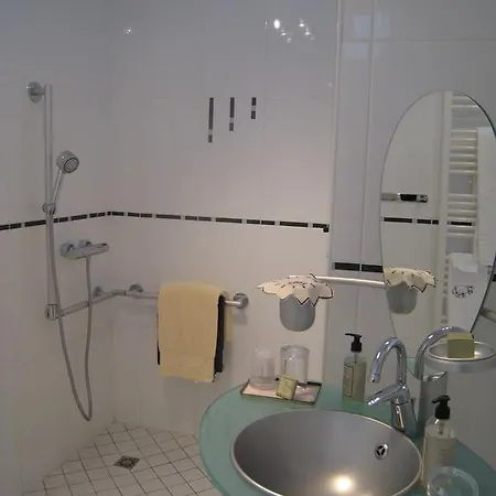 Le Manoir Aux Vaches Hotel 3*